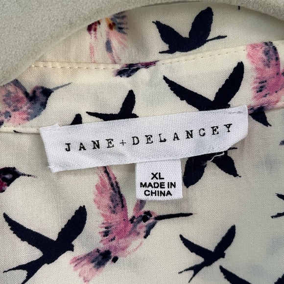 Jane and Delancy shirt XL - Picture 3 of 8